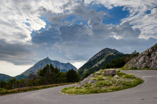 Montenegro, Lovcen National Park, winding mountain road towards Jezerski Vrh
