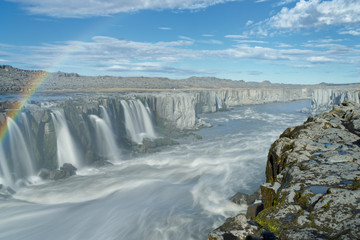 Wasserfall Sellfoss mit Regenbogen, Island