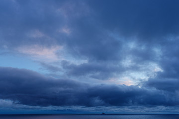 Blick hinaus aufs Meer, Valahnúkamöl, Island