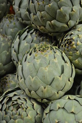 Obraz premium artichokes at the market