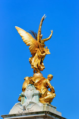 Fototapeta na wymiar Victoria memorial monument in City of Westminster in London