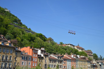 Fototapeta na wymiar Grenoble oeufs-3