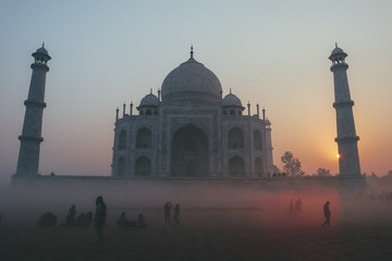 Taj Mahal, Sunrise