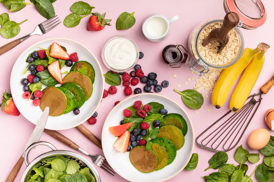 Spinach pancakes with fruits and vegetables