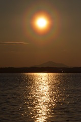 涸沼の夕景　花粉光環
