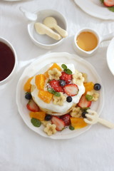 フルーツパンケーキ