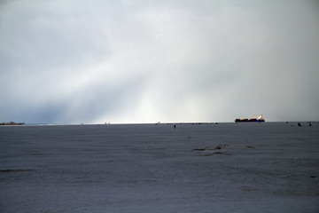 Fototapeta na wymiar Winter, lake, ice