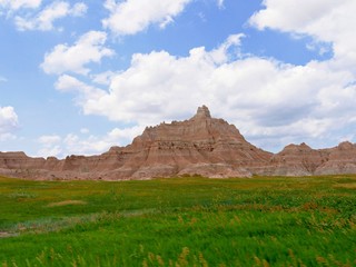 Postcard-perfect display of buttes and rock formation at the Badlands National Park in South Dakota.