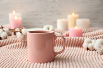 Obraz na płótnie Canvas Cup of hot tea on table