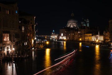 Fototapeta na wymiar Cityscape image of Grand Canal with Santa Maria della Salute Basilica