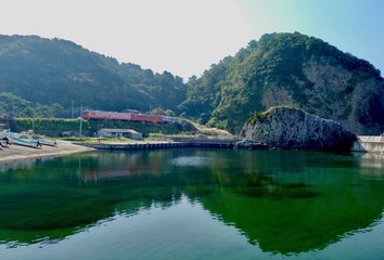 Fototapeta premium 《五能線が走る風景》青森県深浦町
