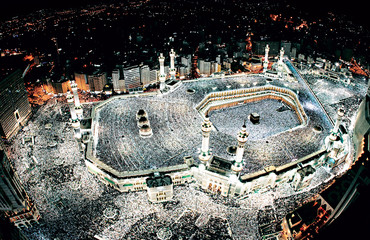 Great Mosque of Mecca at Taraweeh Pryer © Mohamed Reedi