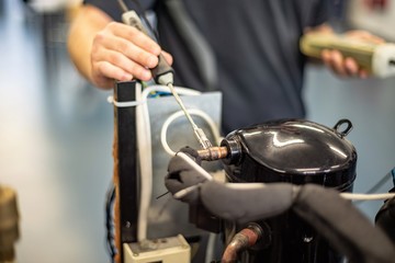 Measurement procedure in a thermodynamic laboratory