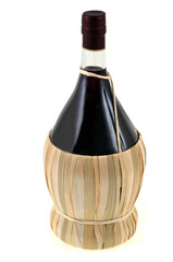 Fiasque de vin rouge sur fond blanc 