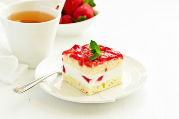 cheesecake with strawberries