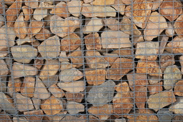 Mur de pierres en filet d'acier