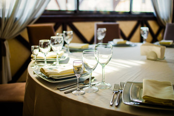 Serving the wedding table