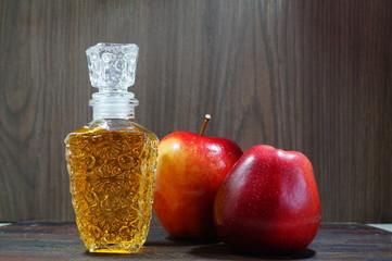 Fresh apples, apple juice or apple cider vinegar in your of diets. - Apples for the health and the beauty.