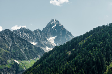 Fototapeta na wymiar Montagne - Les alpes françaises