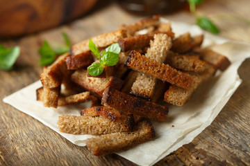 Rye bread crackers