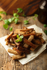 Rye bread crackers