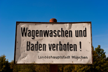 Obraz premium Wagenwaschen Autowaschen verboten, Baden verboten