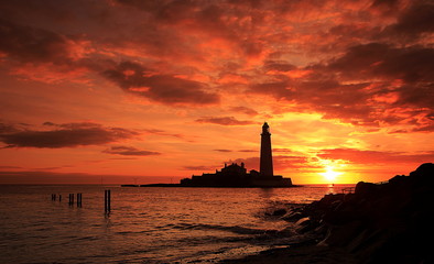 St Mary's Lighthouse sunrise on a lovely morning