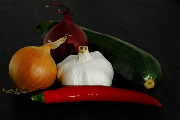 Frisches Gemüse und Zutaten