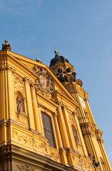 Obraz premium Theatinerkirche St. Cajetan, München, Bayern, Deutschland