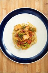 pasta with chicken and vegetables