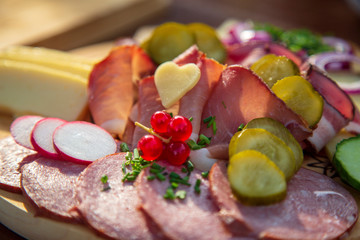 Käse - Brotzeit - deftig - Einkehr - Wurst - Käse