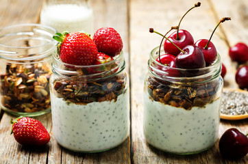Chia seeds granola Greek yoghurt pudding with berries