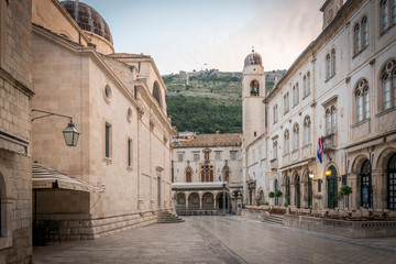 Fototapeta na wymiar Stradun, la rue principale de la ville ville de Dubrovnik en Croatie