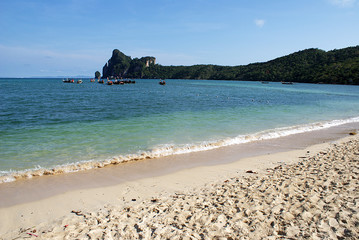 Tropical beach on the island of Thailand, the ocean.