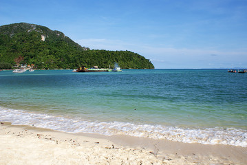 Tropical beach on the island of Thailand, the ocean.