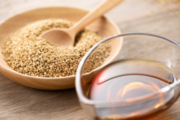 炒り胡麻と胡麻油