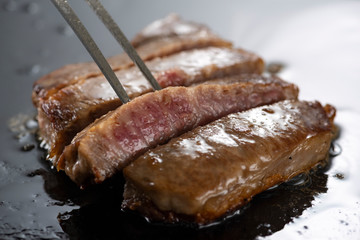鉄板焼きステーキ カット