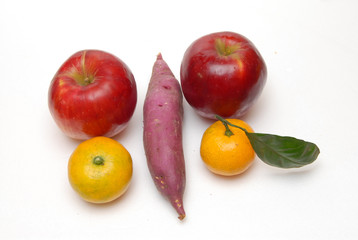 くだもの　りんご　みかん　サツマイモ