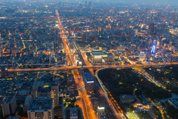 Obraz premium Osaka cityscape beautiful night view of Shinsekai districts, Tennoji, Osaka, Japan. view from Abeno harukas.