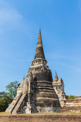 Fototapeta premium Ayutthaya historical park covers the ruins of the old city of Ayutthaya, Wat phra si sanphet.