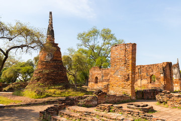 Ayutthaya historical park covers the ruins of the old city of Ayutthaya,  Wat phra si sanphet.