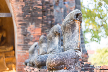 Fototapeta na wymiar Ayutthaya historical park covers the ruins of the old city of Ayutthaya, Wat Chaiwatthanaram.