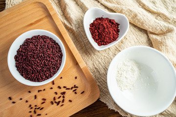 Chinese traditional natural pigment food red yeast rice powder coloring preparation process