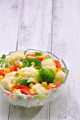 ブロッコリーとカリフラワーのサラダ