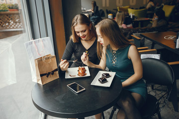 girls in restaurant