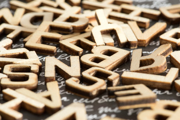 Nahahufnahme von verschiedenen Buchstaben