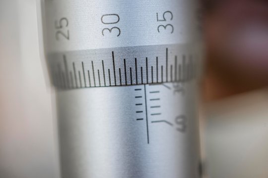 Mikrometerschraube Manometer