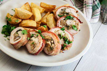 Chicken breast stuffed with champignon