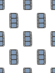 Obraz premium Film tape seamless pattern vector hand drawn pattern on white background. Doodle endless print