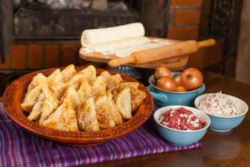  Samsa. Meat dish of the peoples of Central and Central Asia, dough, meat and onions, suitable for the Nauryz or Navruz holidays, as well as during the Holy month of Ramazan and the holidays of Uraz A